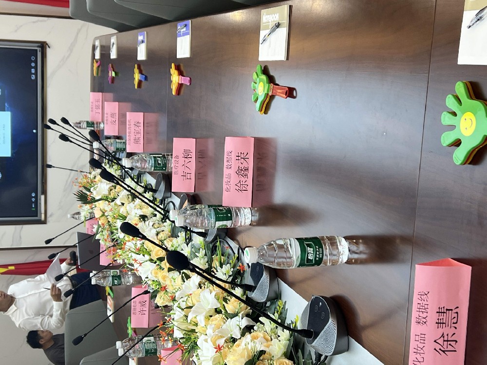 AIGC与大模型行业最新动态：技术突破、市场格局与应用前景